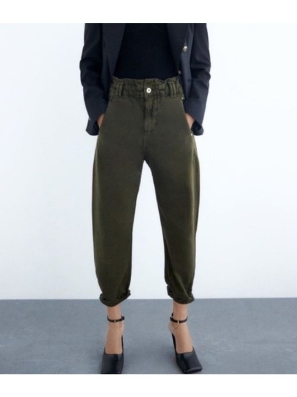 ZARA dark khaki (green) paperbag high waist baggy jeans size US 4